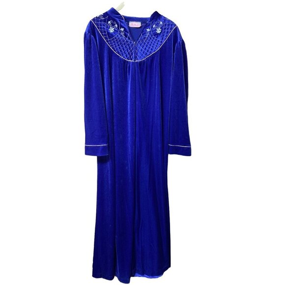 Heather Collection Purple Velour Nightgown Size Medium - Picture 4 of 5